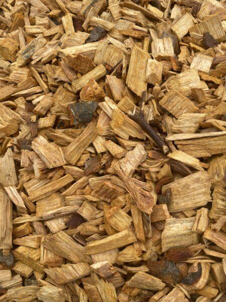 100L Holzhackschnitzel – Grobe Stücke inkl. Unkrautvlies